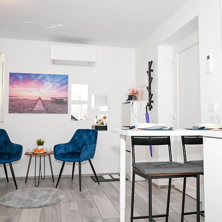 Blue Apartment With Free Parking Ljubljana Exterior foto
